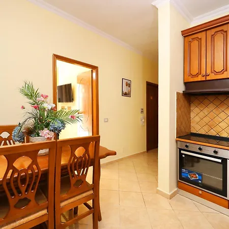 Sunny Side Apartamento Vlorë