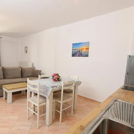 Sunny Side Apartamento Vlorë