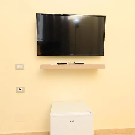 Sunny Side Apartment *