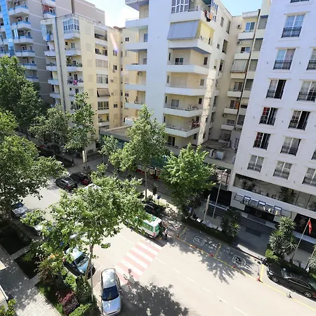 Sunny Side Apartment