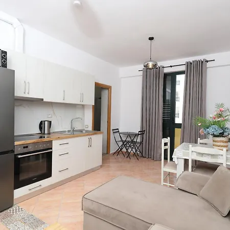 Sunny Side Apartmán Vlorë